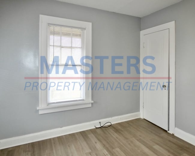 Building Photo - 1133 Parkside Blvd