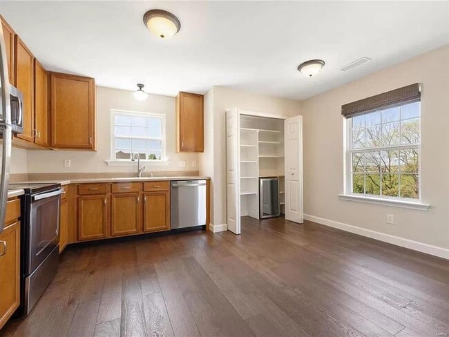 Building Photo - 4133 Welsh Dr