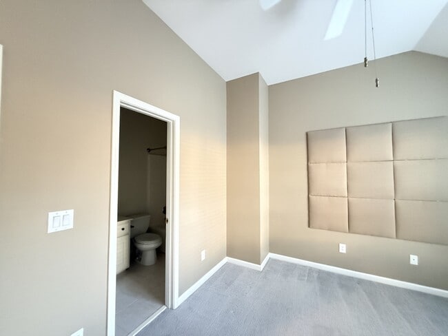 Building Photo - 1705 Waters Edge Trail