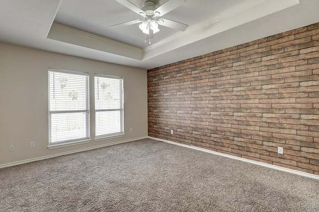 Building Photo - 14905 Dasmarinas Dr