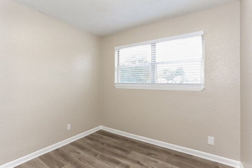 Building Photo - 9505 Waynesboro Ave