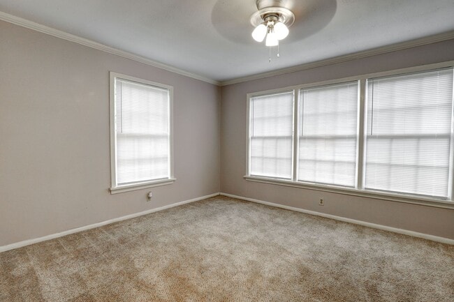 Building Photo - 3 Bedroom 2 Bathroom House in Texarkana, TX