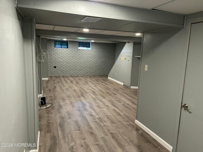 Building Photo - 53 Primrose Ln