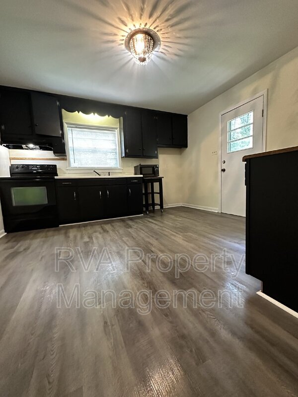 Building Photo - 12070 Karen Dr