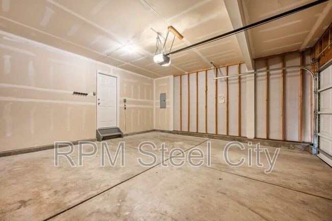 Building Photo - 5085 Tabor Lane