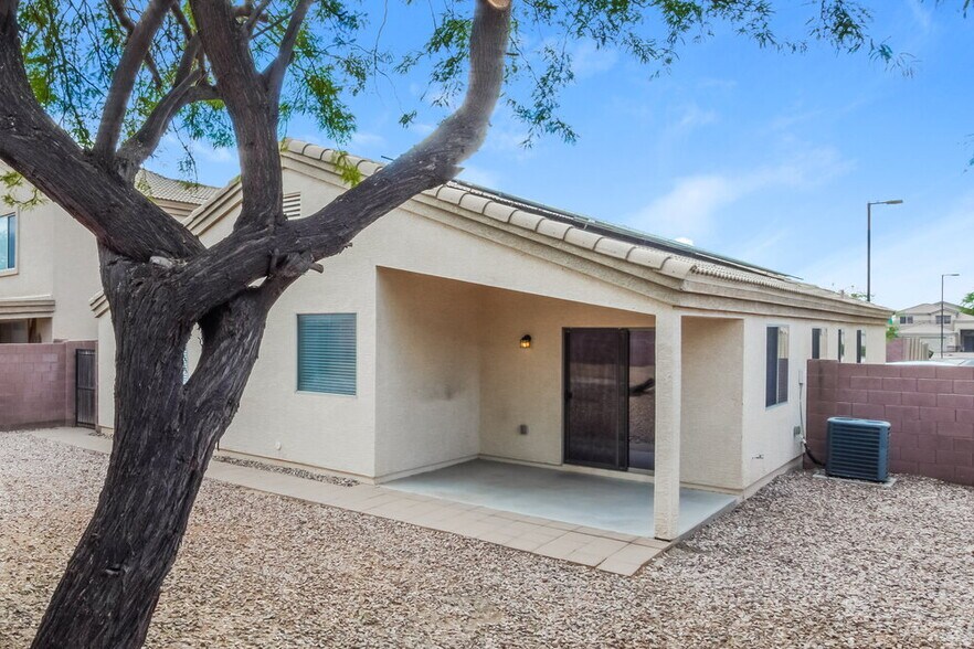 Building Photo - 21818 W Sonora St