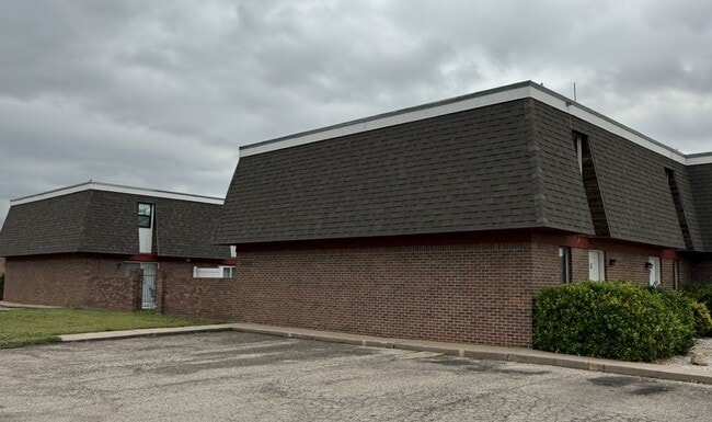 Building Photo - 2600 Adams St