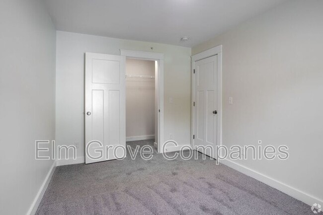 Building Photo - 38 Monroe Dr