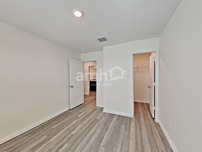 Building Photo - 7938 Cactus Plum Dr