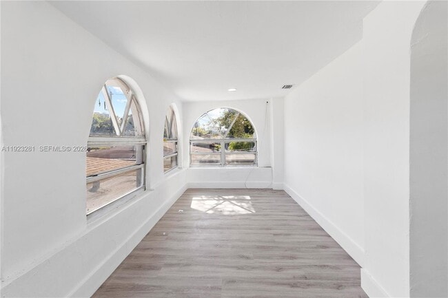 Building Photo - 4030 NW 1st Ave