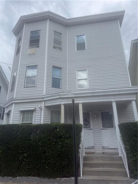 Building Photo - 29 Pine St