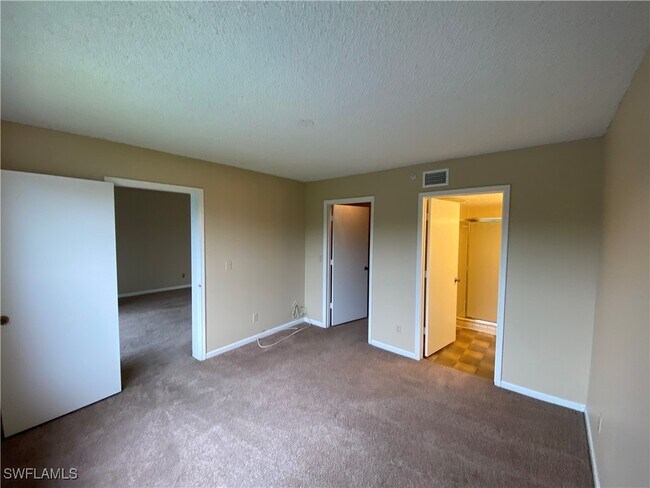 Building Photo - 13525 Eagle Ridge Dr