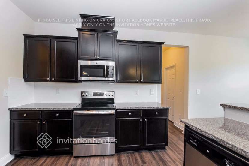 Building Photo - 179 Sassafras Rd