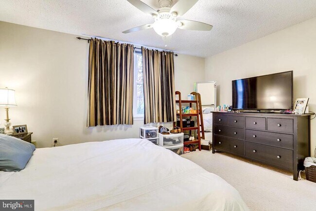 Building Photo - 7761 Inversham Dr