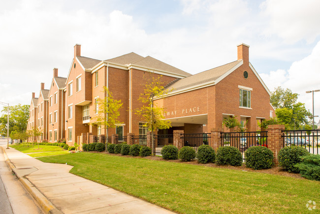 Primary Photo - Gateway Place Apartments