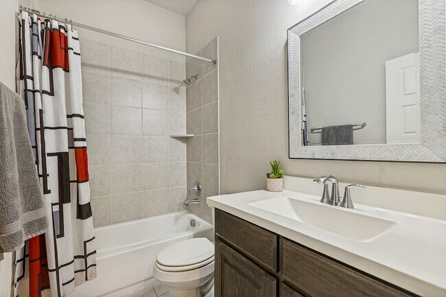 Building Photo - 2424 Preakness Pl