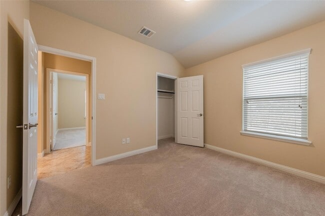 Building Photo - 1920 Mary Ella Dr