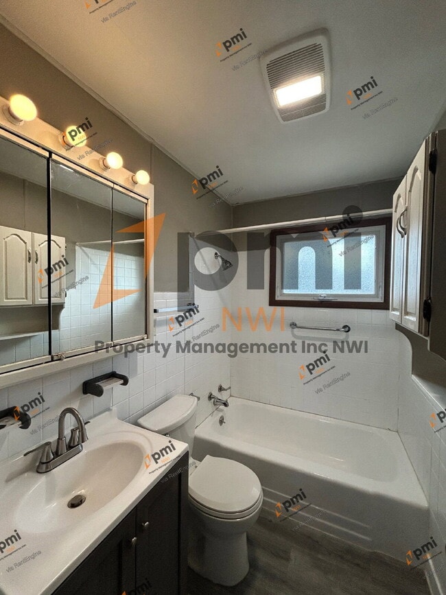 Building Photo - 510 Tremont St