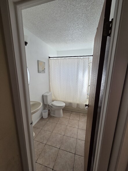 Building Photo - 12841 Kellywood Cir