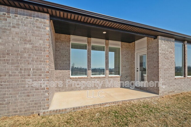 Building Photo - 411 W Taverner Xing