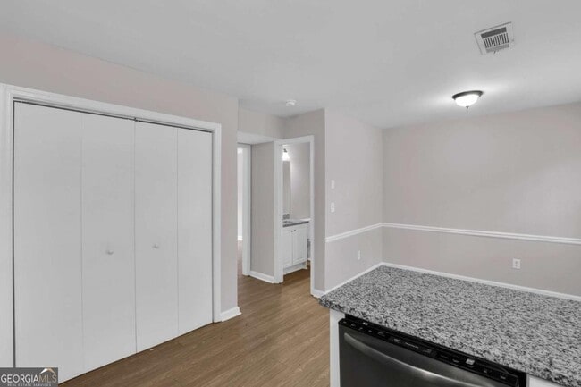 Building Photo - 3033 Parkside Ct