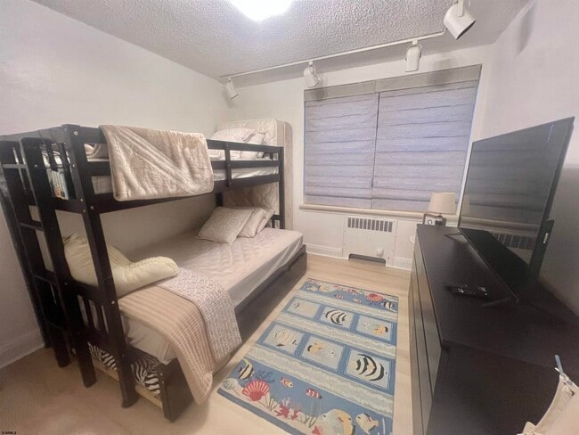 Building Photo - 101 S Raleigh Ave