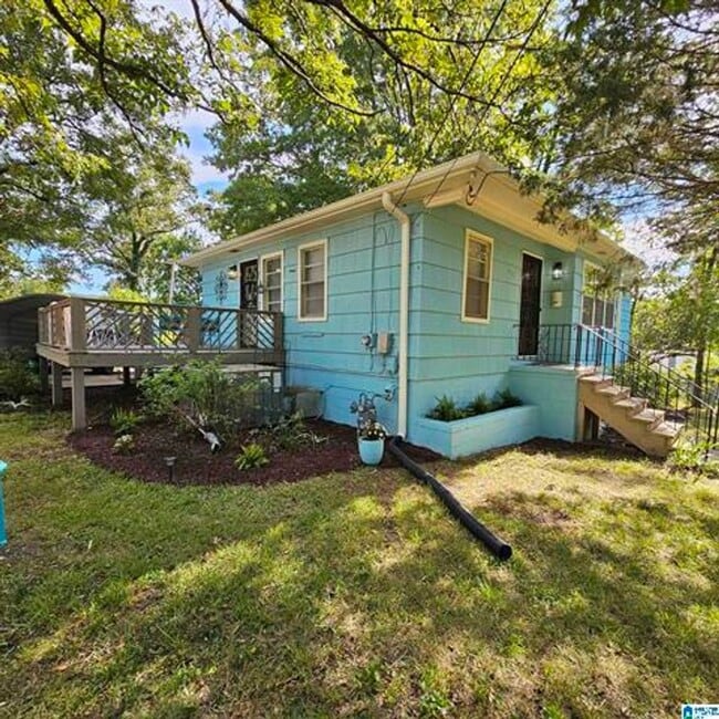 Building Photo - Charming 4 Bedroom, 1 Bathroom house