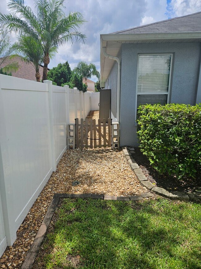 Building Photo - Stunning 3-Bed, 2-Bath Cul-de-Sac Home in ...