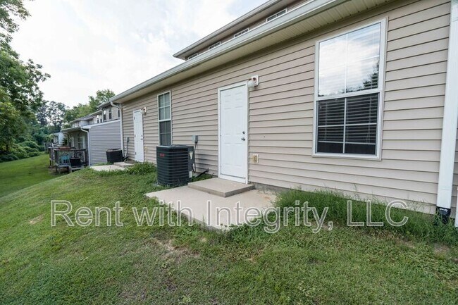 Building Photo - 3400 Old Bainbridge Rd