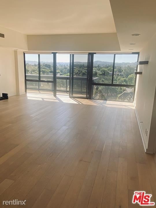 Building Photo - 10445 Wilshire Blvd