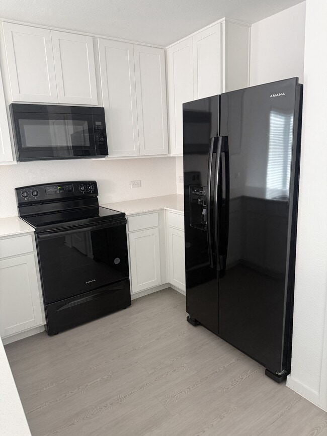 Building Photo - 807 Sandhill Crane Ln