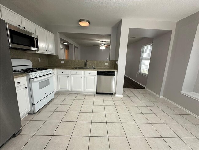 Building Photo - 18215 Temple Hill Ln