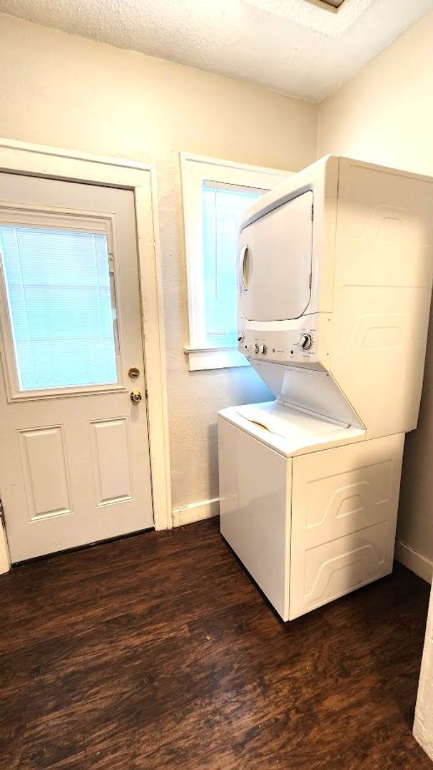 Building Photo - 2 Bed 1 Bath Duplex in the Aurora Addn NW OKC