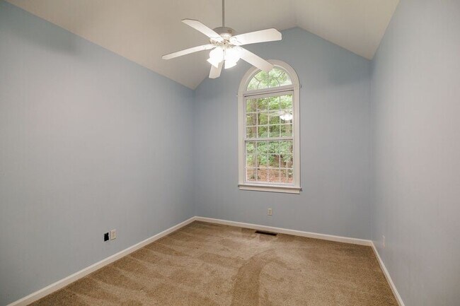 Building Photo - 580 Wolf Creek Trail