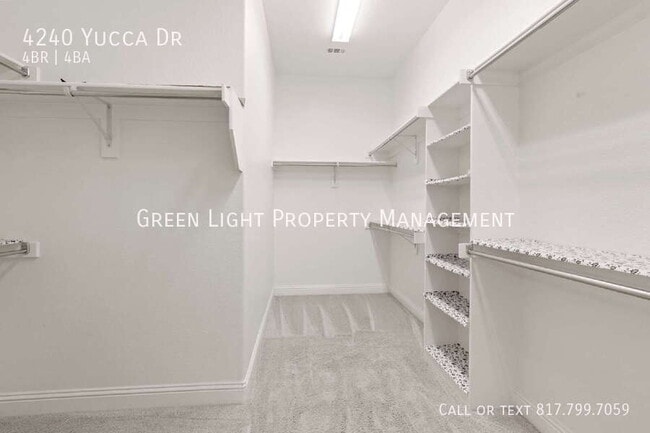 Building Photo - 4240 Yucca Dr