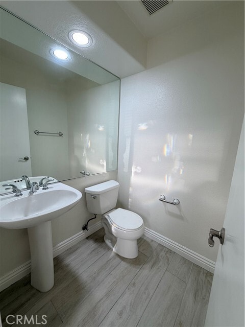 Building Photo - 21 Front Row Ln