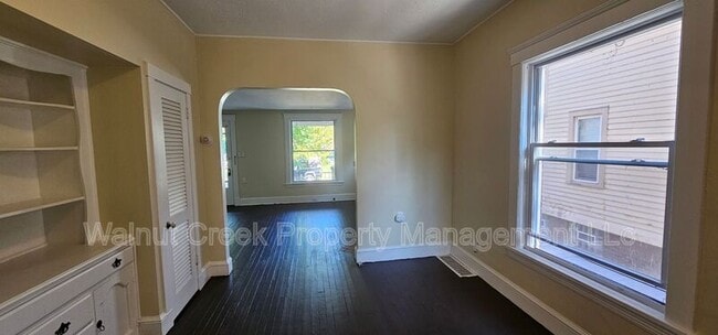 Building Photo - 1280-1280 Marlowe Ave