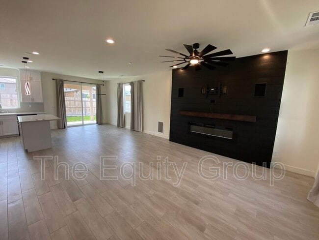 Building Photo - 3731 W Nellis Ave