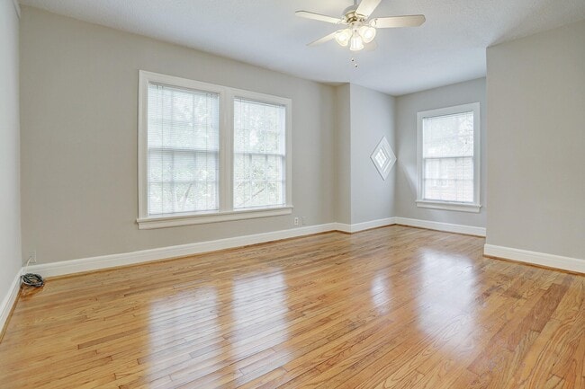 Building Photo - 2520 Shakespeare St