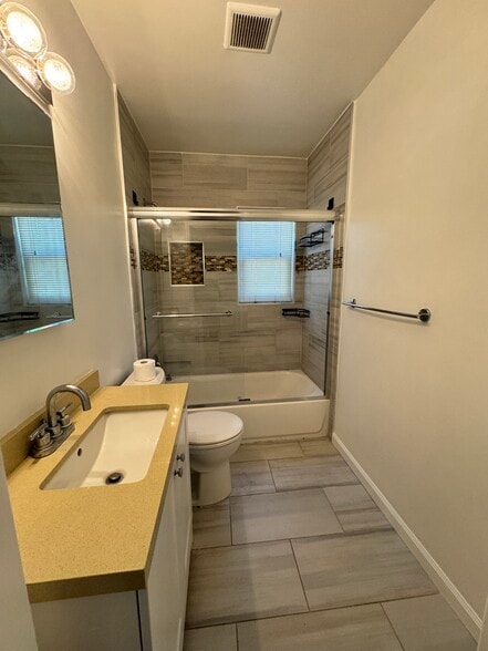Bathroom - 1935 18th St