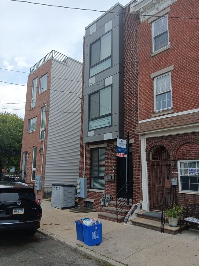 Building Photo - 431 W Berks St