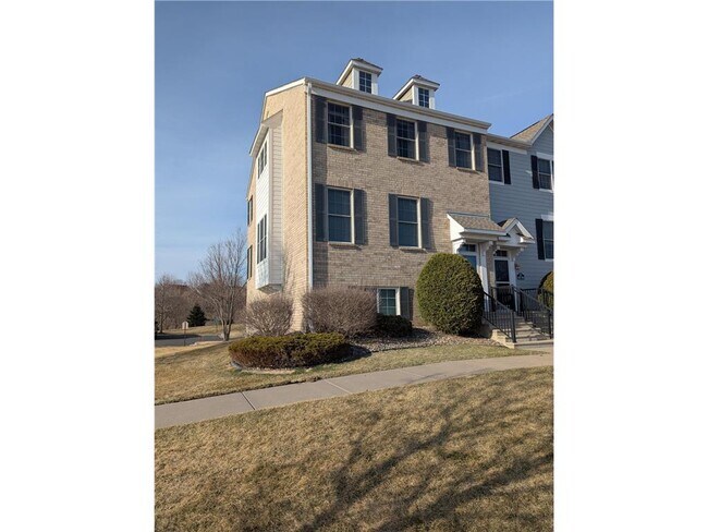 Building Photo - 11170 Sand Castle Dr