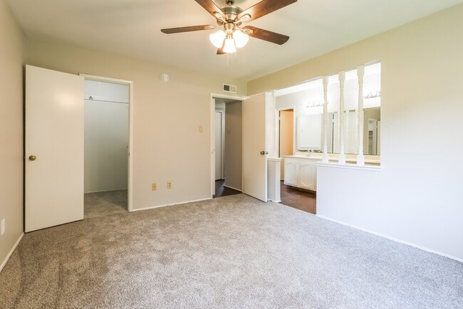 Building Photo - 2674 Lark Ln