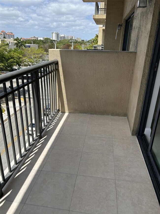 Building Photo - 3590 Coral Wy