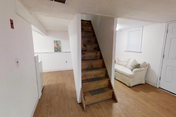 Building Photo - 19 Poplar St