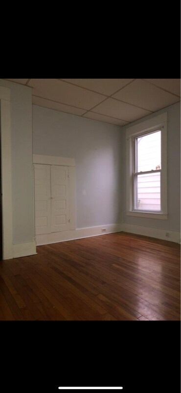 Building Photo - 504 Helen St