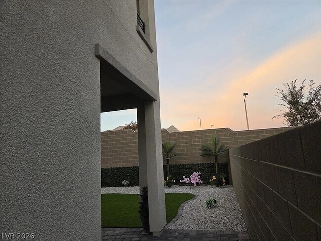 Building Photo - 12434 Madison Pk Pl