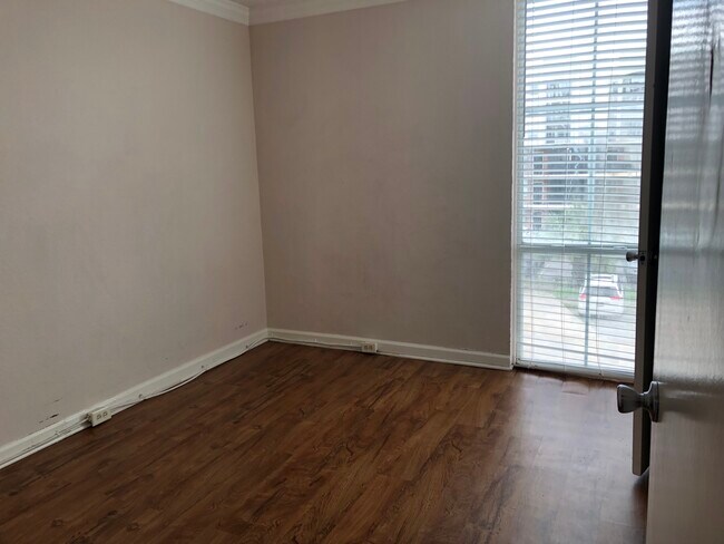 Looking into bedroom on LSU side - 3005 Highland Rd