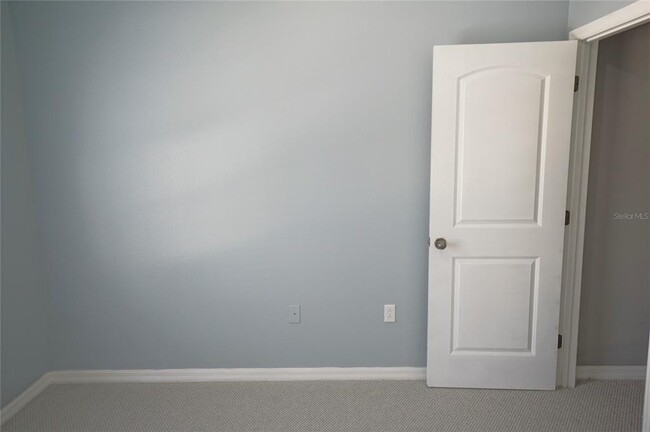 Building Photo - 6760 Eagle Feather Dr
