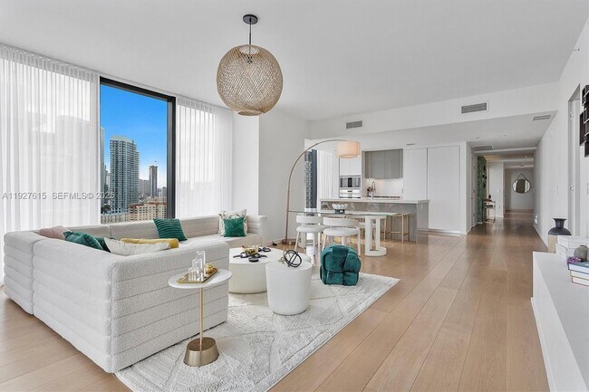 Building Photo - 788 NE 23rd St